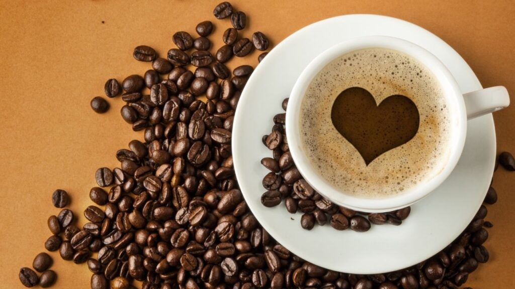 Kafein yoksunluğu kişide ne tür sıkıntılara yol açtığını görün